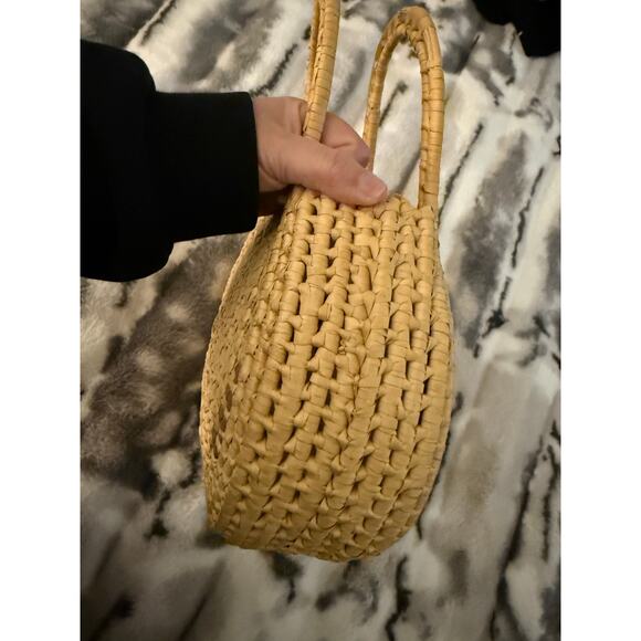 Pretty Woven Purse - Picture 3 of 8